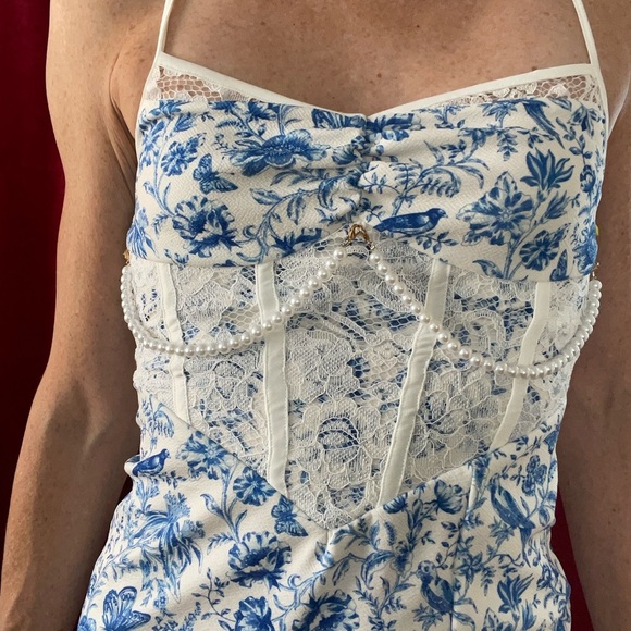 SHEIN Blue and White Floral Patterned Dress - Picture 5 of 7